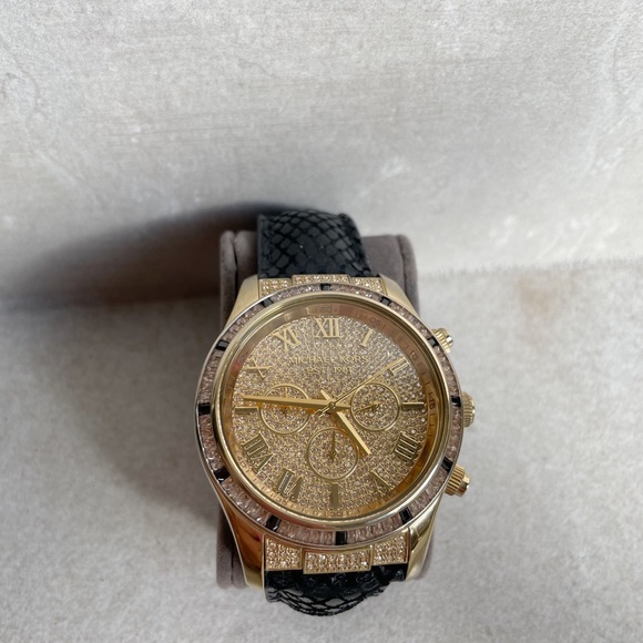 Michael Kors MK2310 Gold-Tone Glitz Layton Watch - Picture 3 of 6